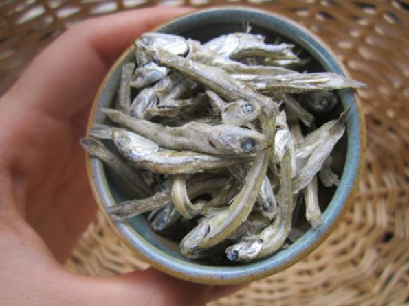 Are dried anchovies salty?