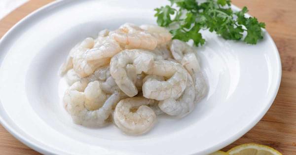 How to cook raw shrimp?