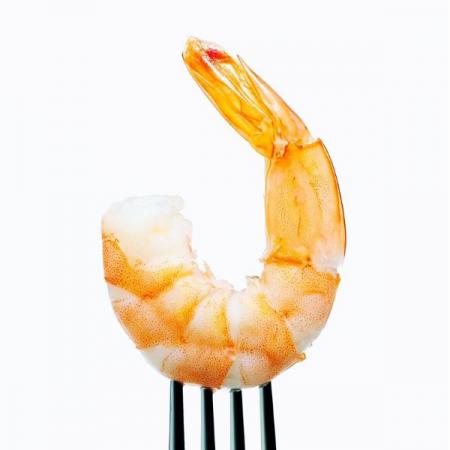 What should not be eaten with prawns?